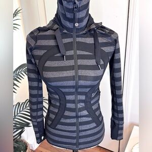 LULULEMON Stride Define Black and Gray Jacket